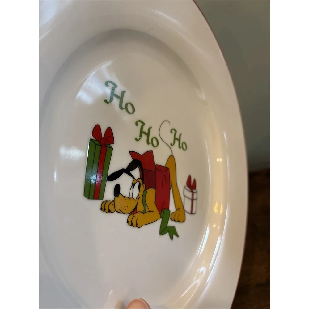 Disney MICKEY'S VINTAGE HOLIDAY Pluto HO‎ HO HO Dinner Plate Christmas